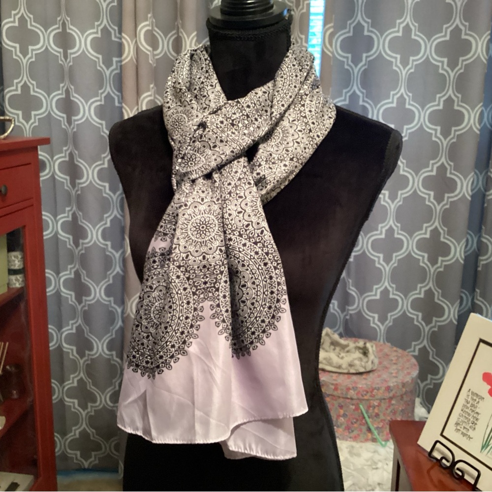 The Limited Scarf